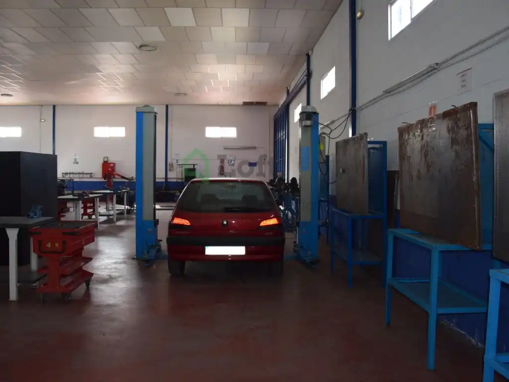 Nau industrial en venda en Badajoz