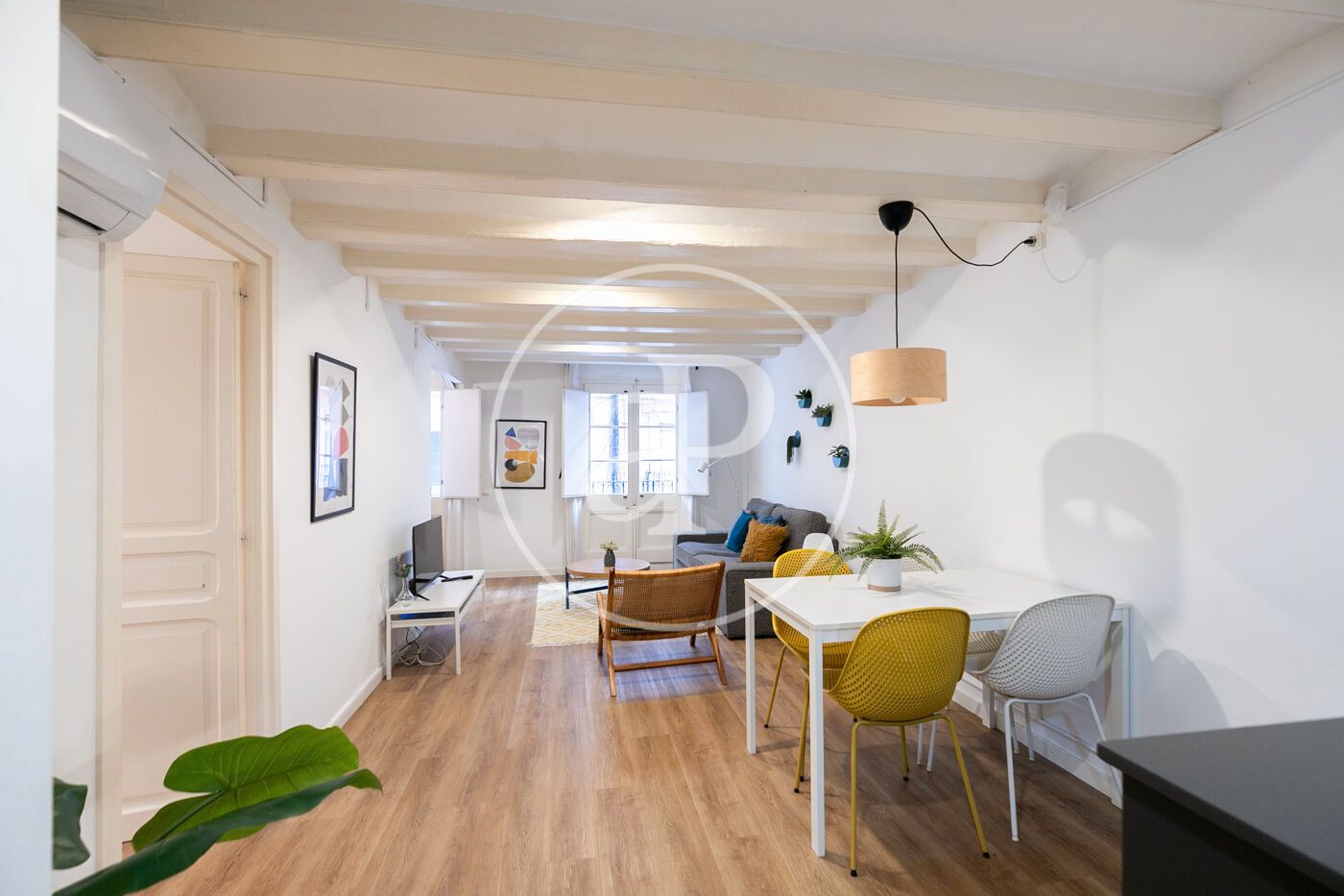 Exterior view of Flat for sale in  Barcelona Capital  with Air Conditioner, Heating and Furnished