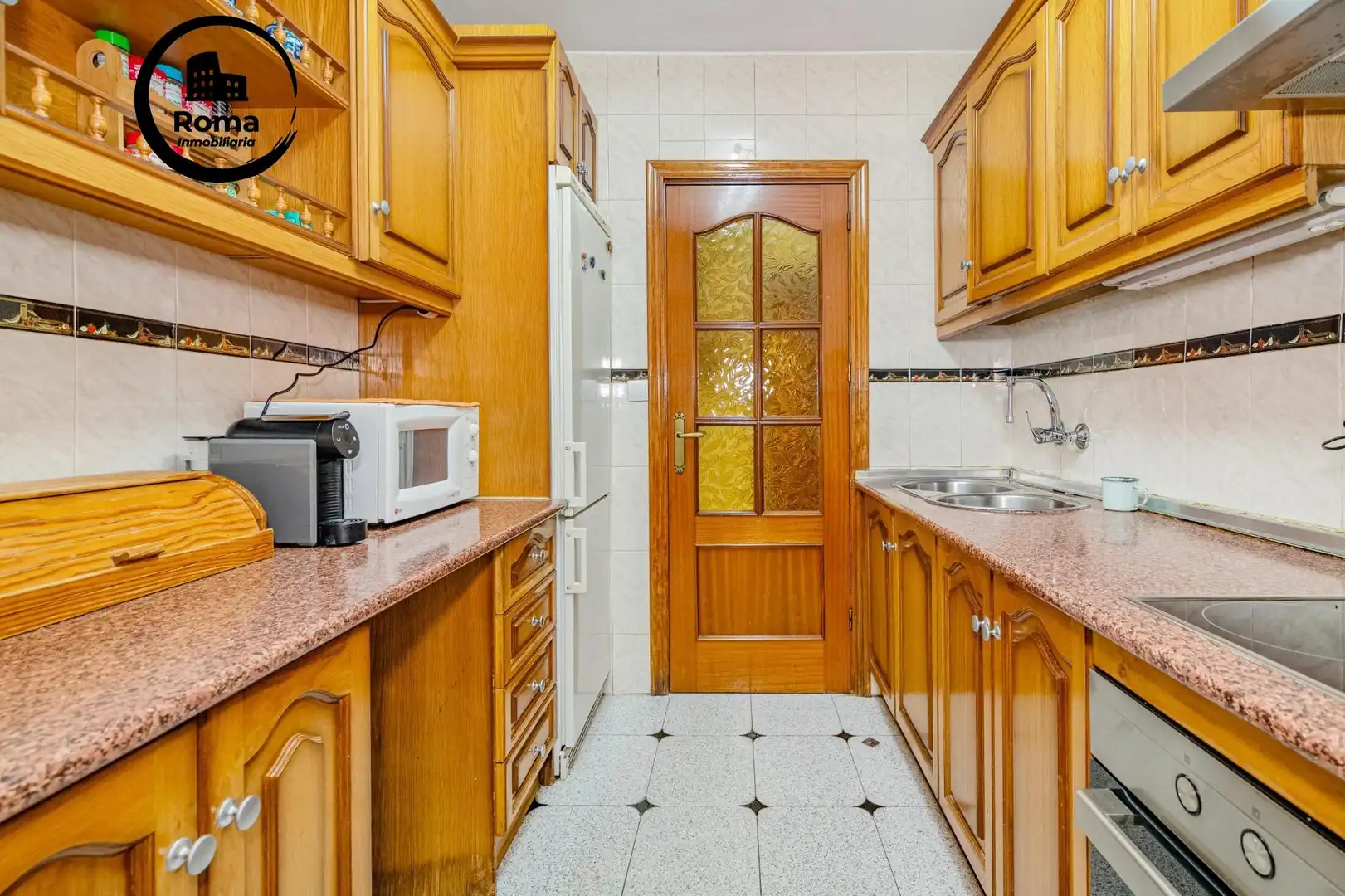 Kitchen of Flat for sale in Granada  with Air Conditioner, Terrace and Storage room