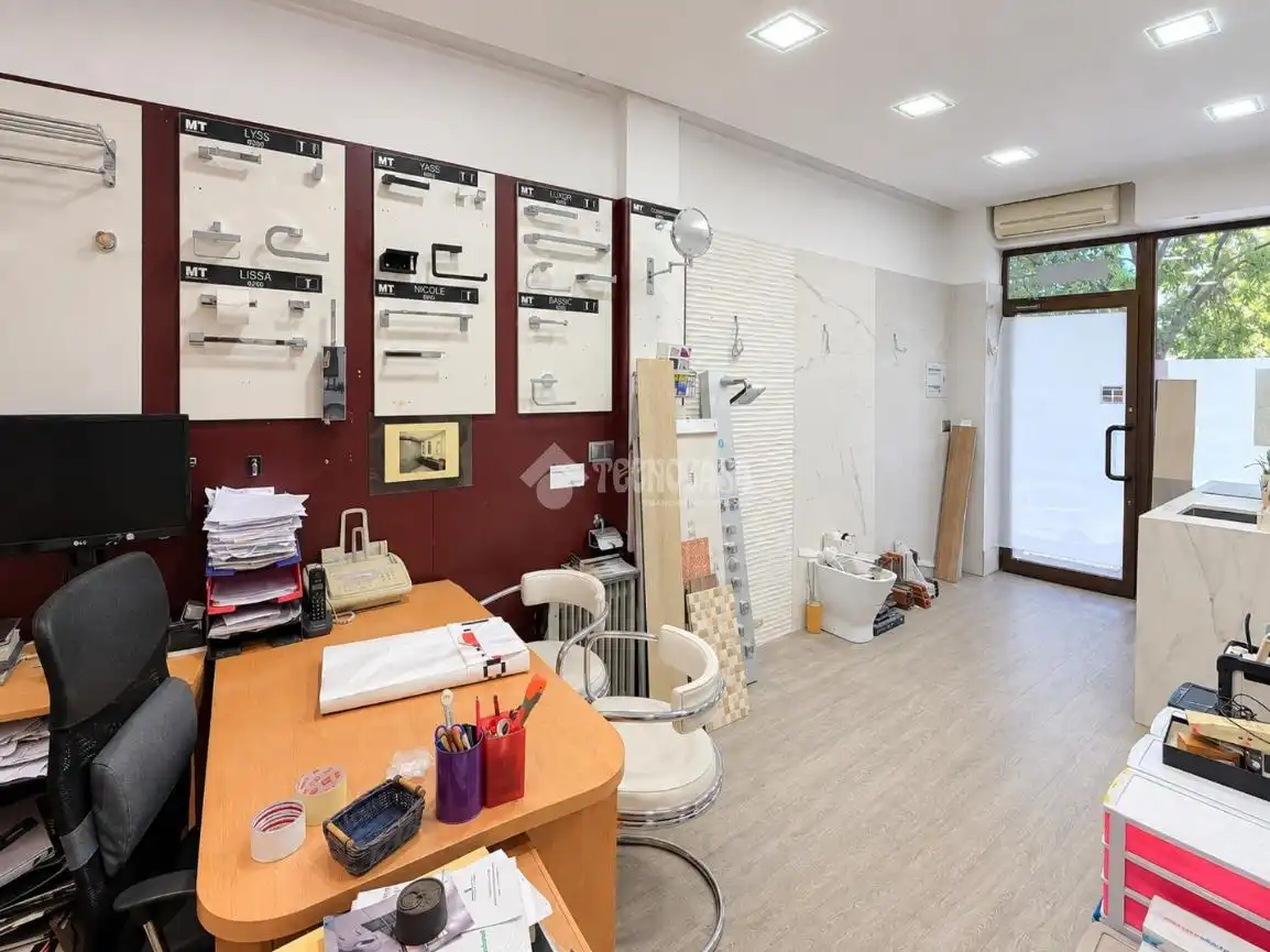 Locale commerciale in vendita a Fuencarral - El Pardo, imagen 9