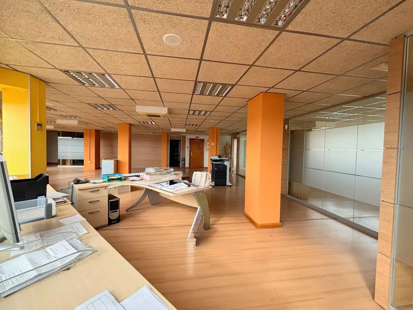 Office for sale in Alicante / Alacant  with Air Conditioner and Furnished