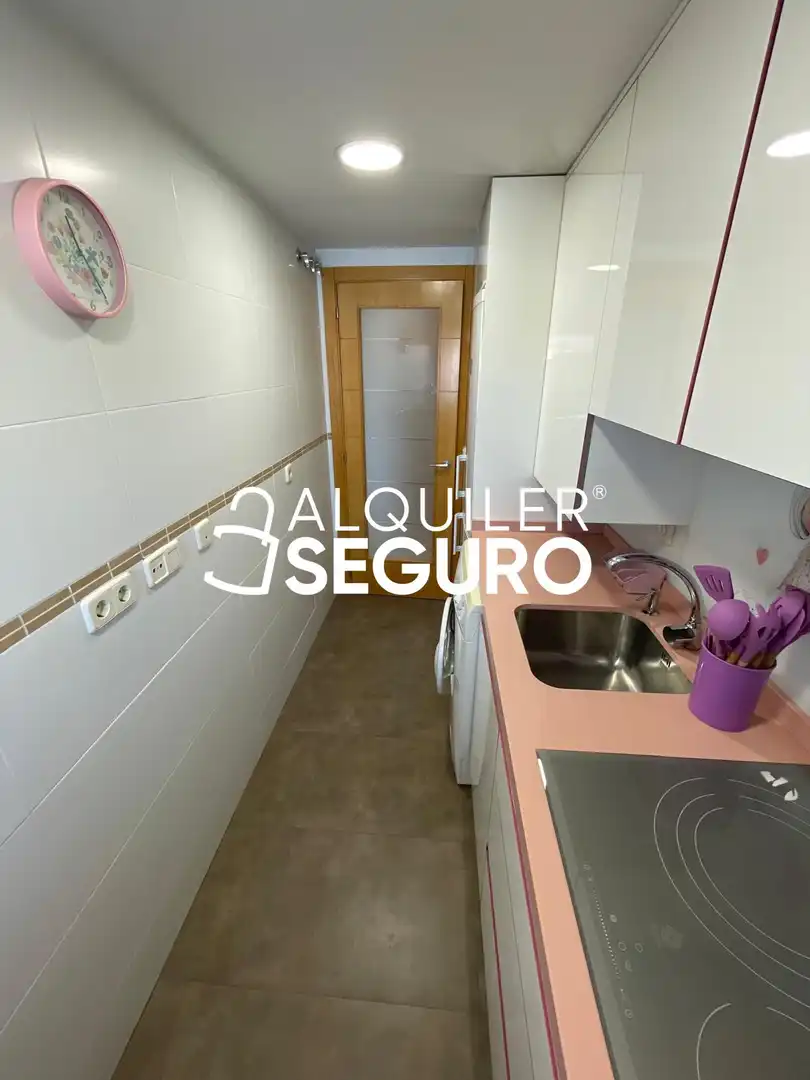 Kitchen of Flat for rent in Madrid  with Air Conditioner, Heating and Storage room