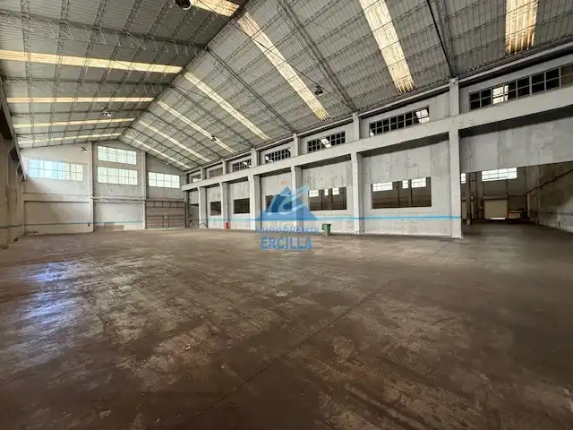 Außenansicht von Fabrikhallen zur Miete in Arrankudiaga / Zollo