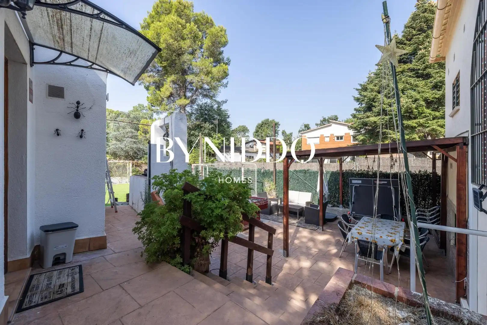 Jardí de Casa o xalet en venda en Sant Cugat del Vallès amb Aire condicionat, Calefacció i Jardí privat