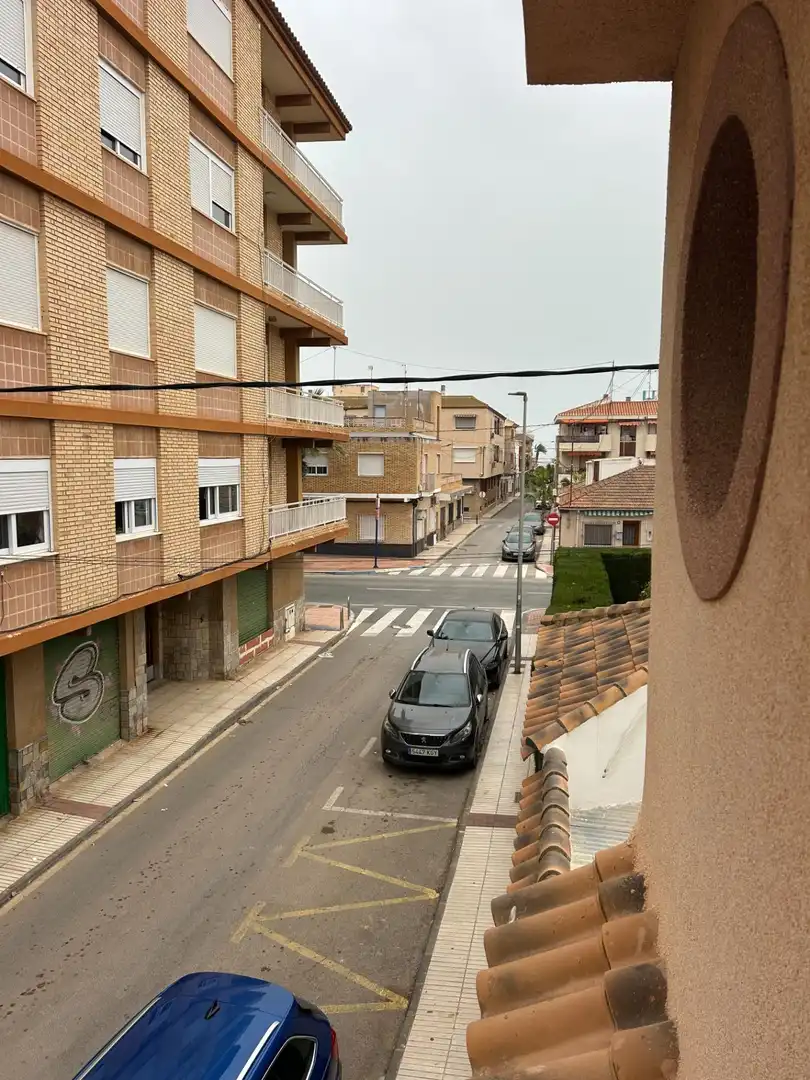 Vista exterior de Casa o xalet en venda en Los Alcázares amb Aire condicionat, Terrassa i Moblat