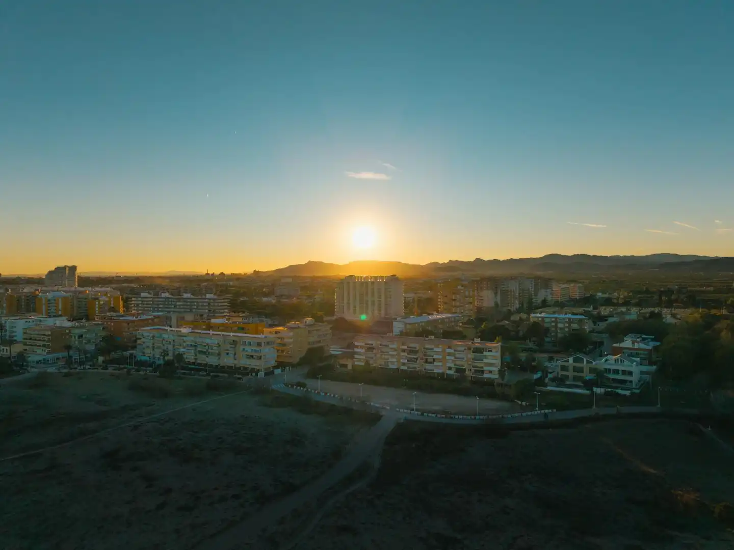 Vista exterior de Casa o xalet en venda en Sagunto / Sagunt amb Aire condicionat, Calefacció i Jardí privat