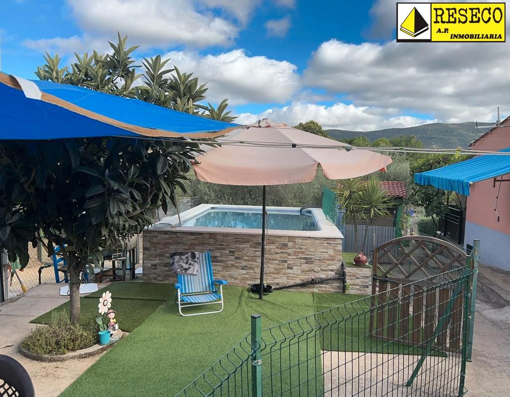 Piscina de Casa o chalet en venta en Logrosán con Jardín privado, Trastero y Piscina