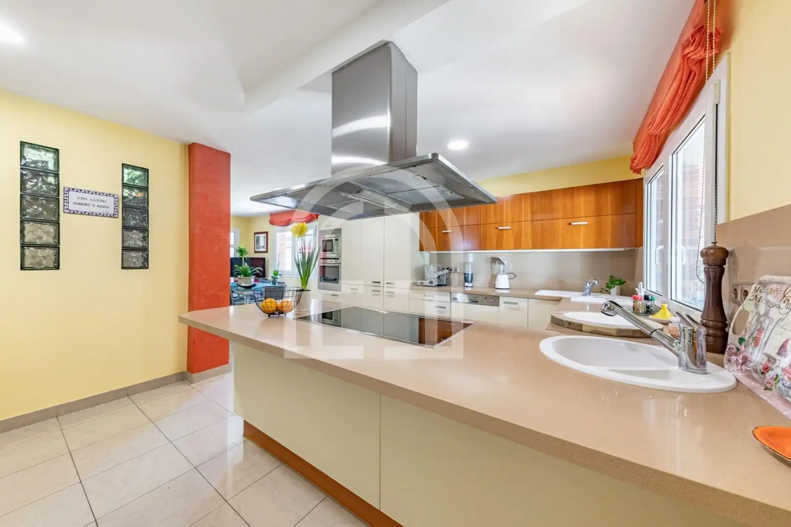 Cocina de Casa o chalet en venta en Badalona con Calefacción, Jardín privado y Terraza