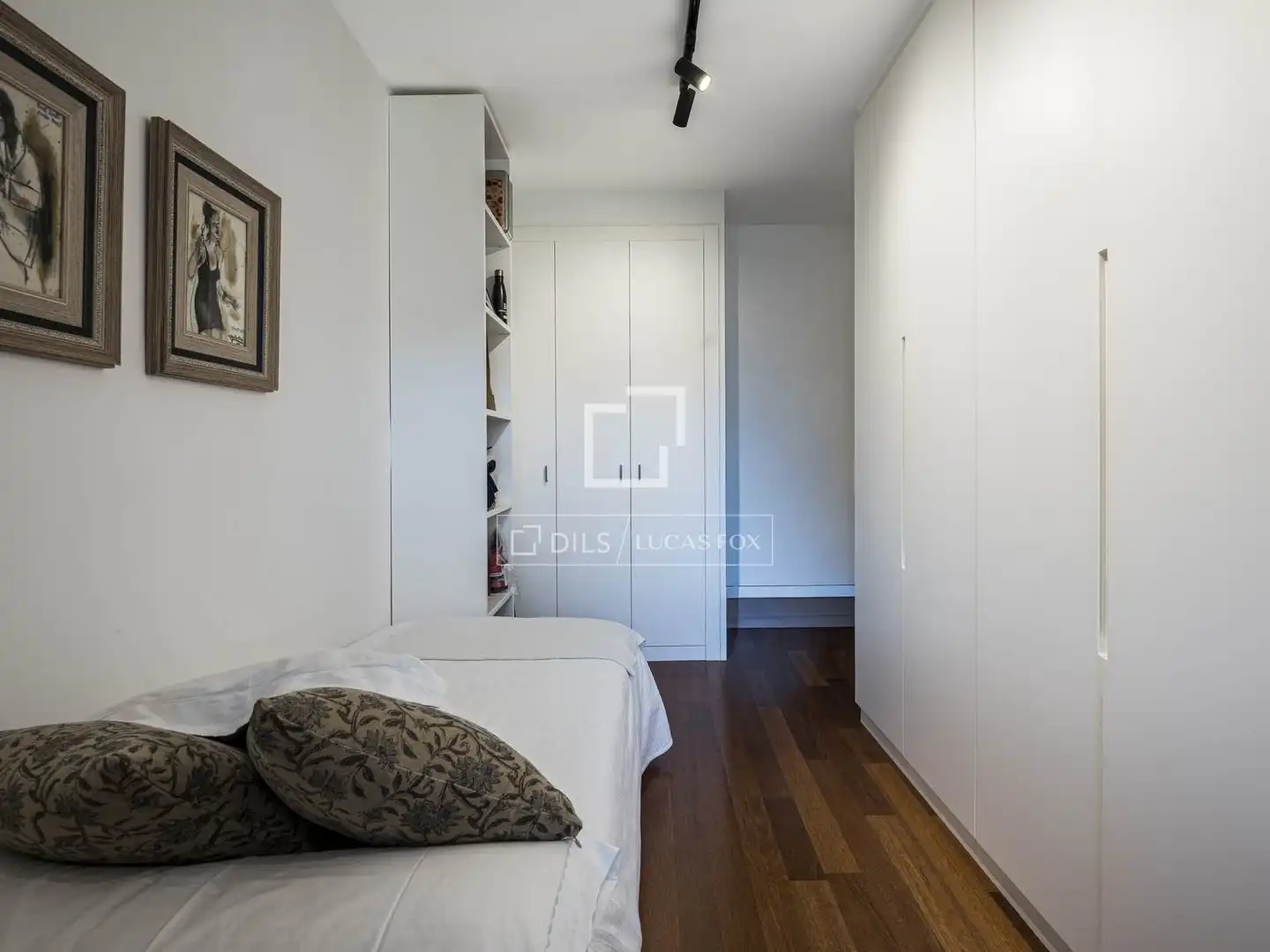 Bedroom of Flat for sale in Sant Cugat del Vallès  with Air Conditioner, Heating and Terrace
