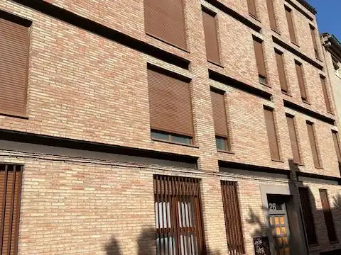 Vista exterior de Oficina de lloguer en Zaragoza amb Calefacció i Moblat