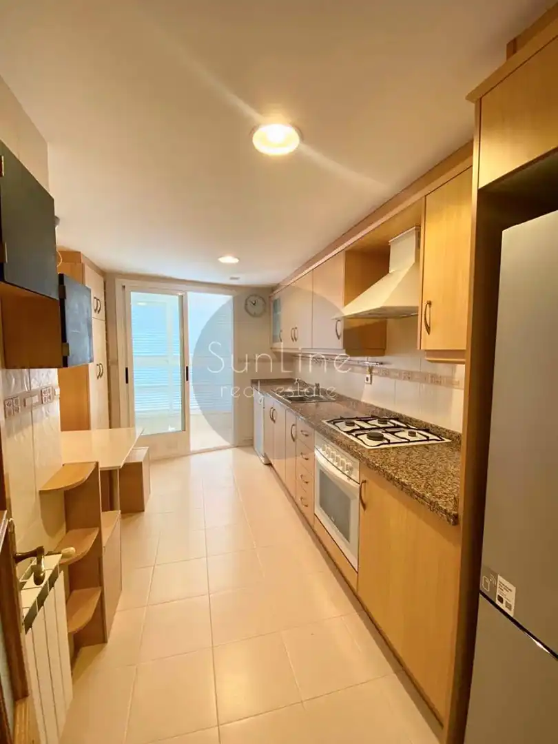 Kitchen of Flat for rent in Valencia  with Air Conditioner, Terrace and Storage room