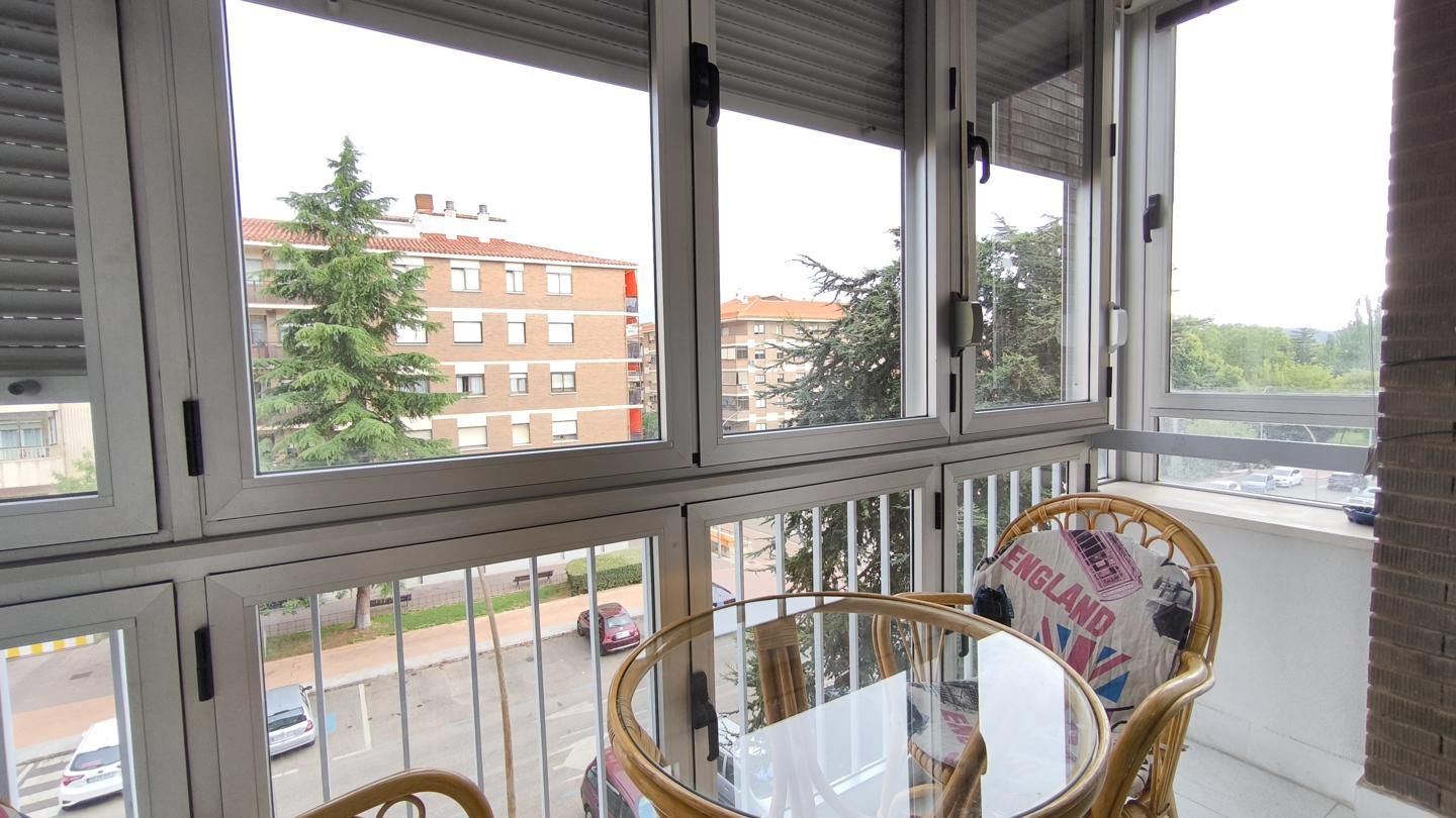 Habitación de Piso de alquiler en Cuenca Capital con Calefacción, Terraza y Amueblado