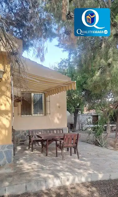 Vista exterior de Casa o xalet en venda en San Vicente del Raspeig / Sant Vicent del Raspeig amb Aire condicionat, Calefacció i Terrassa