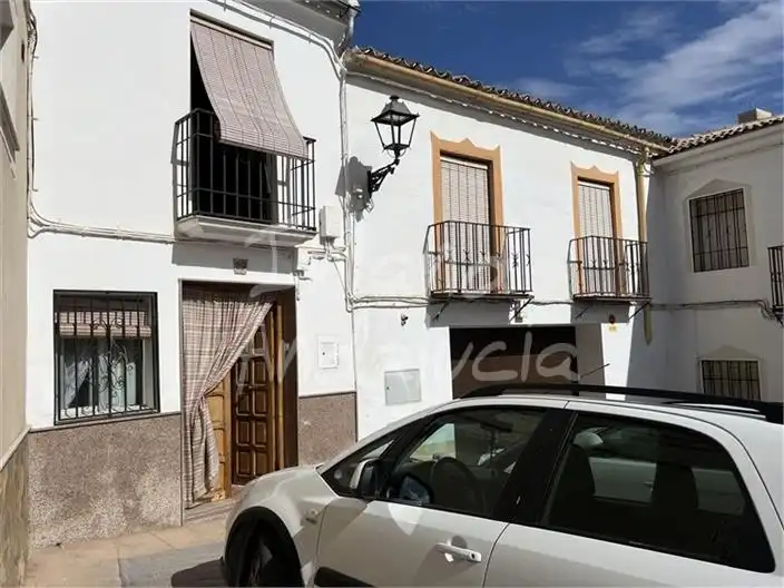 Adossat en venda a Luque