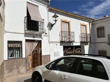 Adossat en venda a Luque