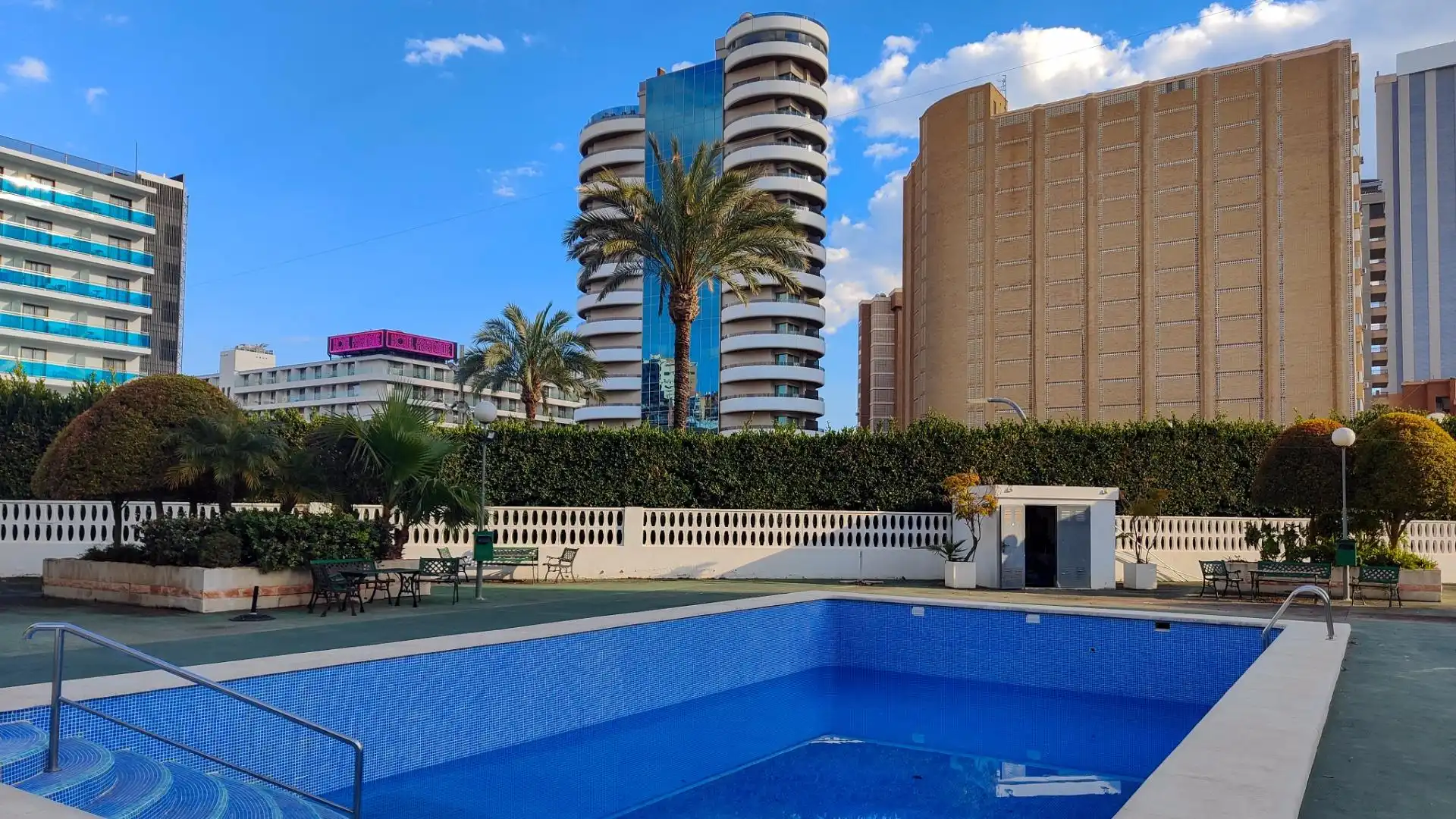 Swimming pool of Flat for sale in Benidorm  with Air Conditioner, Private garden and Community pool