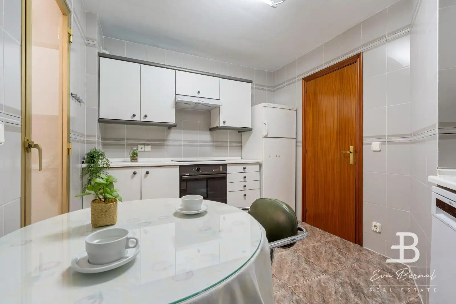 Küche von Wohnung zum Verkauf in Vila-seca mit Klimaanlage, Heizung und Privatgarten