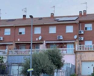 Casa adosada en venda a C/ Los Espejos, Villanueva de la Torre