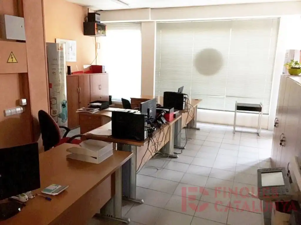 Business premises for sale in Sarrià de Ter, imagen 2