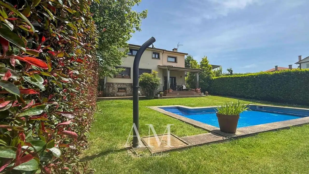 Jardín de Casa o chalet en venta en Vigo  con Calefacción, Jardín privado y Terraza