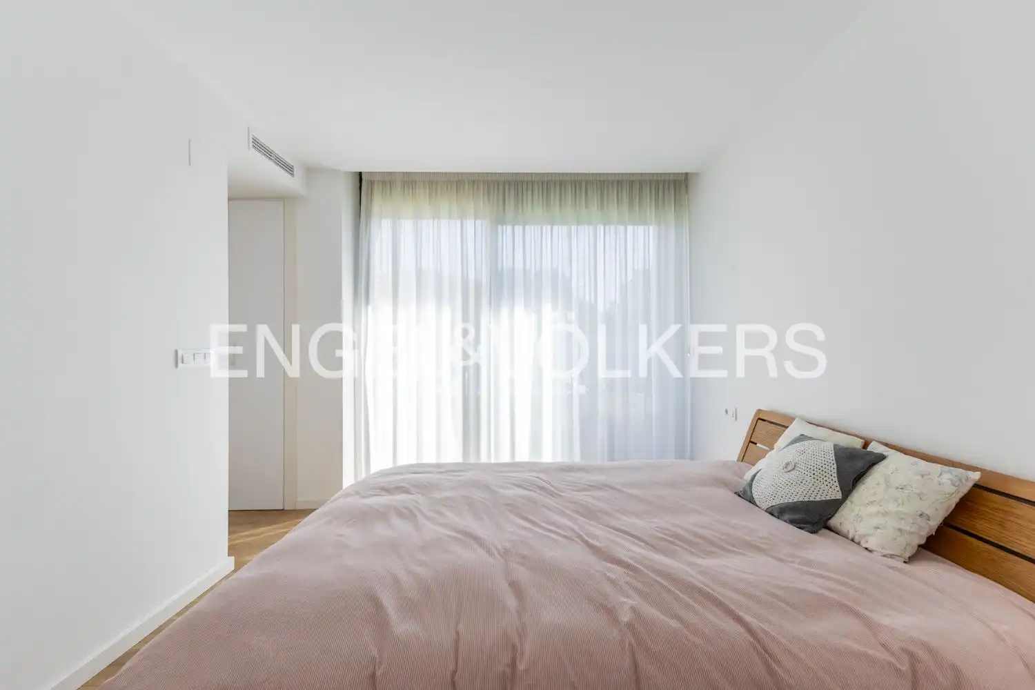 Habitación de Casa o chalet en venta en L'Eliana con Aire acondicionado, Calefacción y Jardín privado