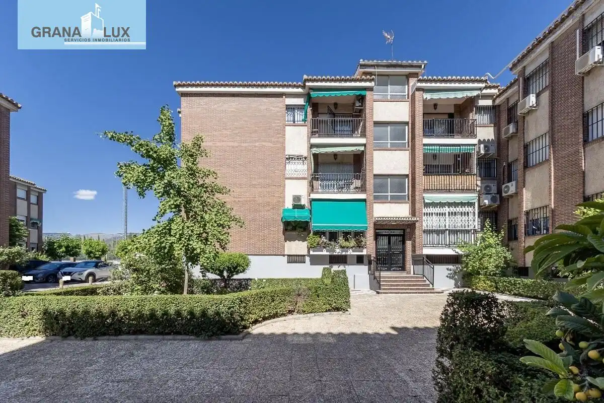 Flat with terrace for sale in Avenida de Juan Pablo II, imagen 2