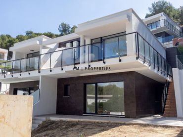 Maison mitoyenne avec balcon à vendre à El Bosque
