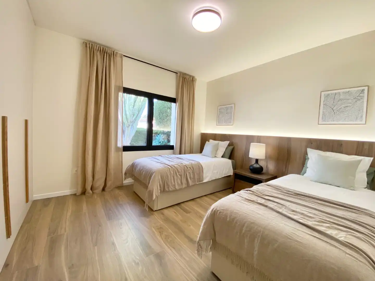 Dormitori de Casa o xalet en venda en Orihuela amb Aire condicionat, Jardí privat i Terrassa