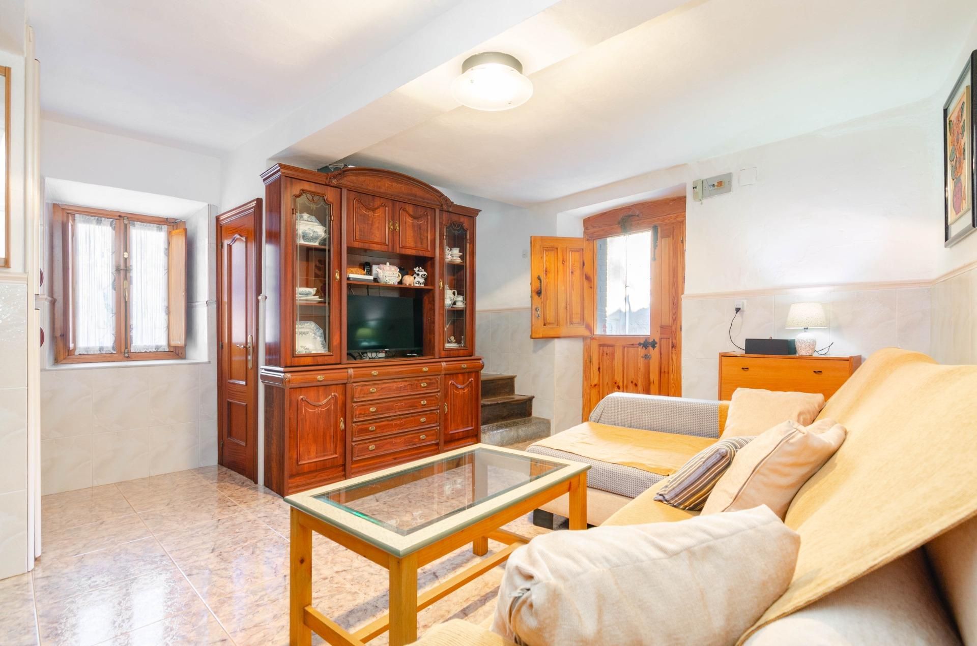 Wohnzimmer von Country house zum verkauf in Oviedo  mit Terrasse und Abstellraum