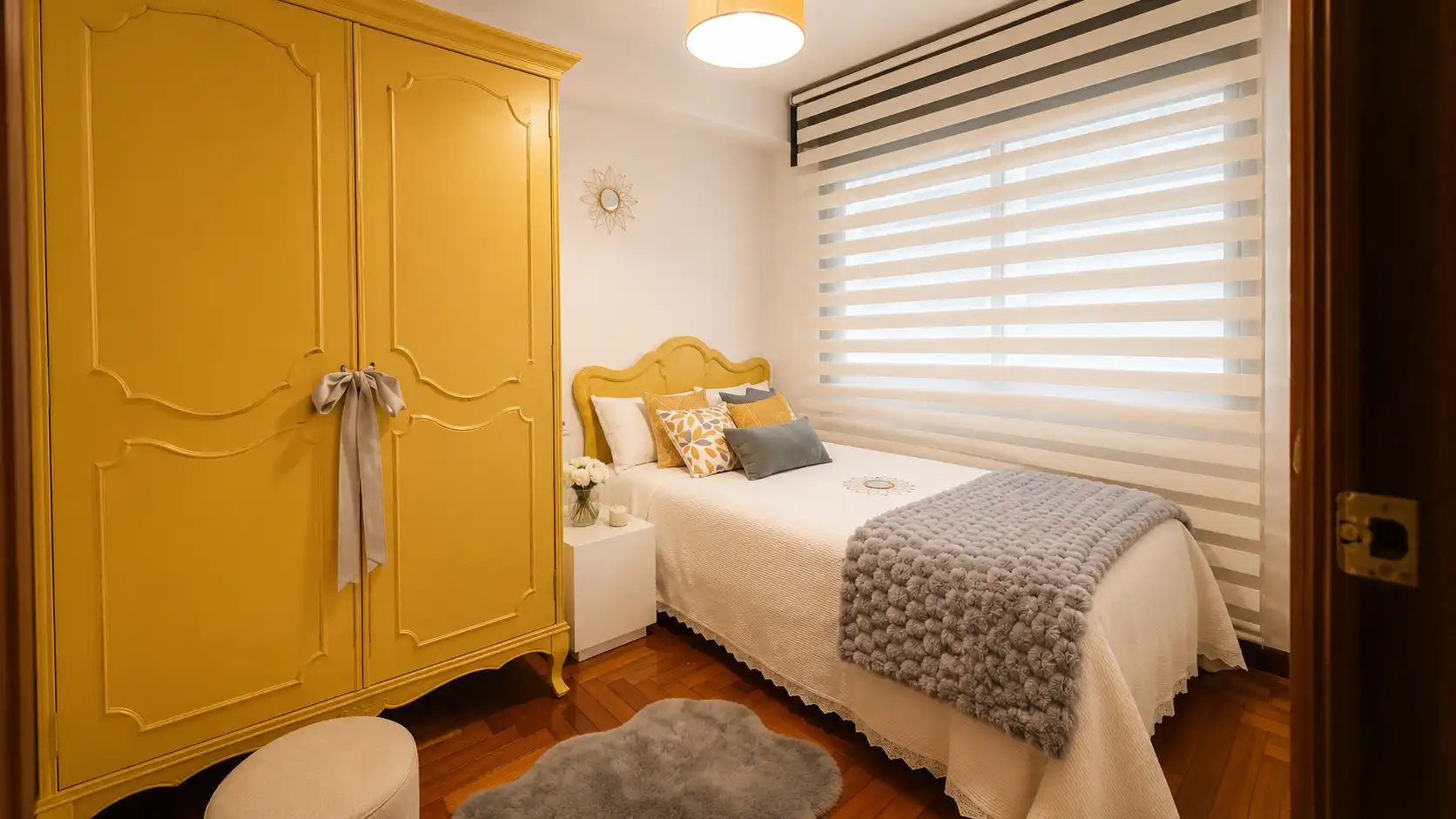 Bedroom of Flat for sale in Vigo   with Heating, Furnished and Oven