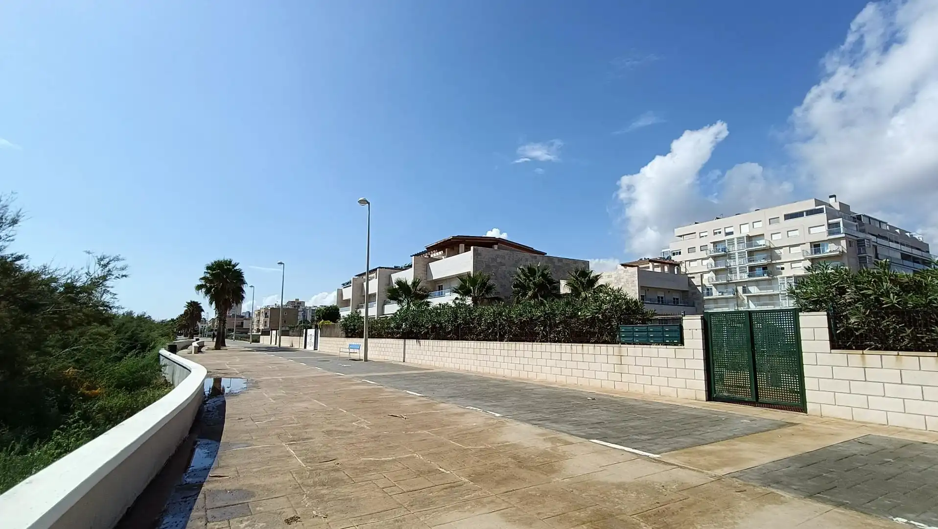 Vista exterior de Apartament de lloguer en El Puig de Santa Maria amb Calefacció, Jardí privat i Terrassa