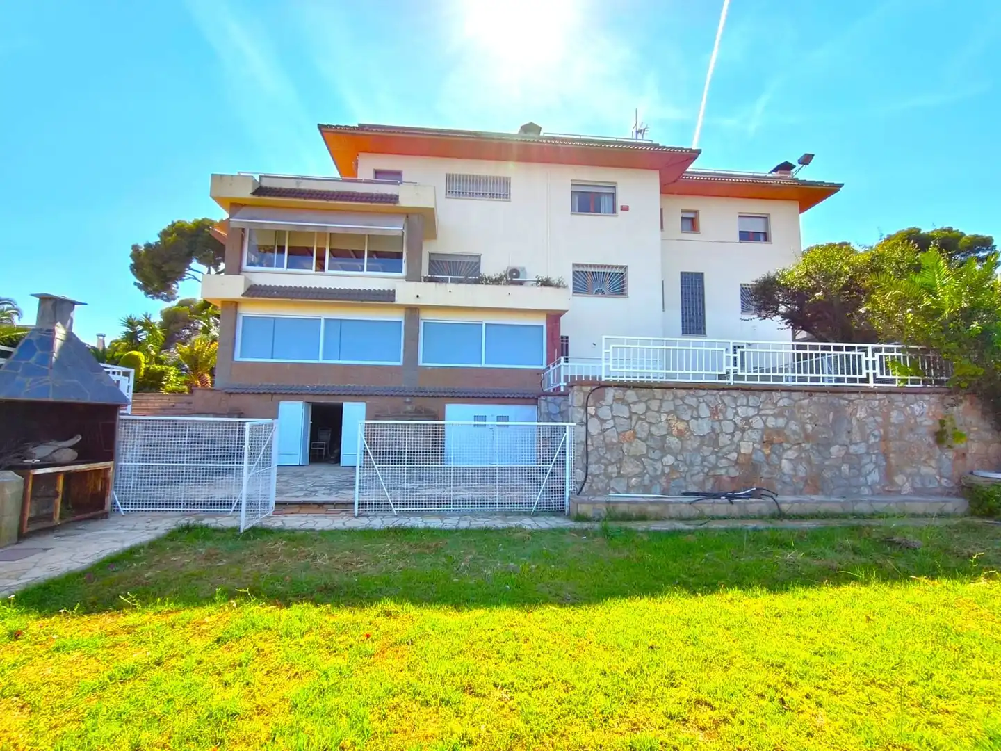 Exterior view of Houses for sale in Castelldefels  with Heating, Private garden and Terrace