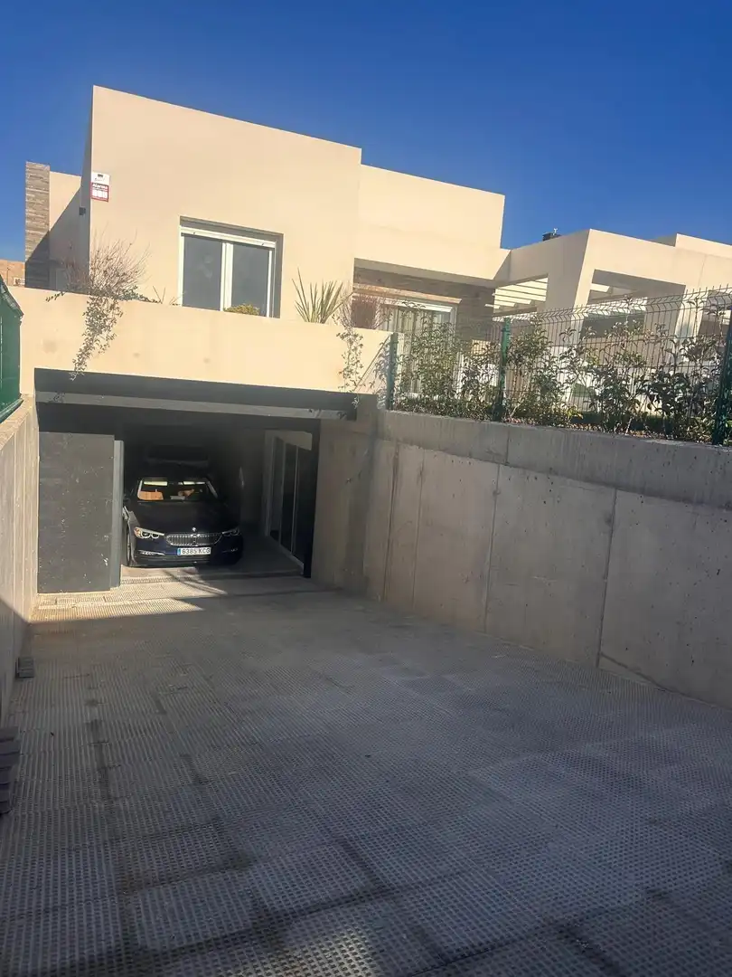 Aparcament de Casa o xalet en venda en Madrid