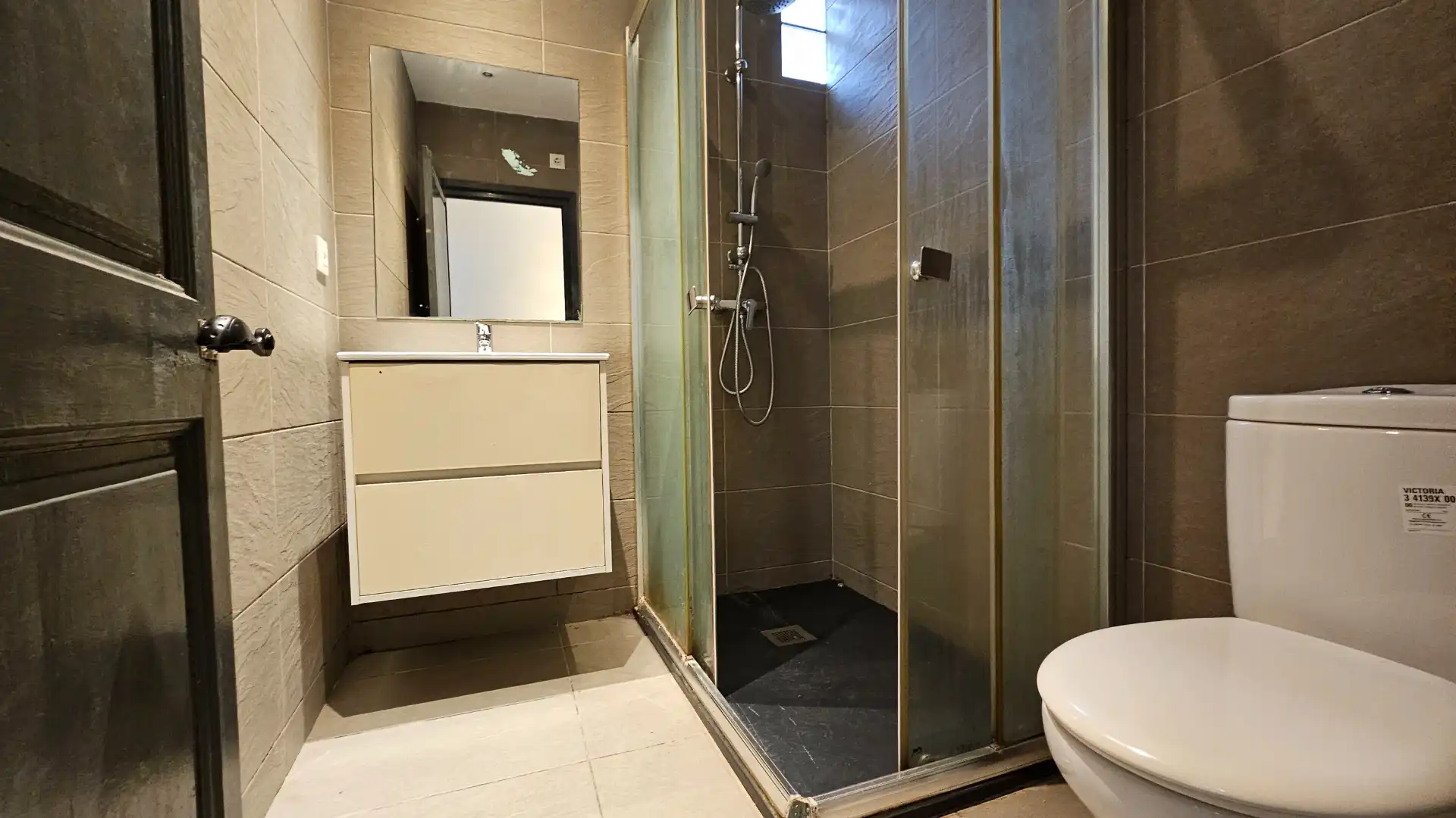 Baño de Finca rústica en venta en Agullana con Calefacción, Jardín privado y Parquet