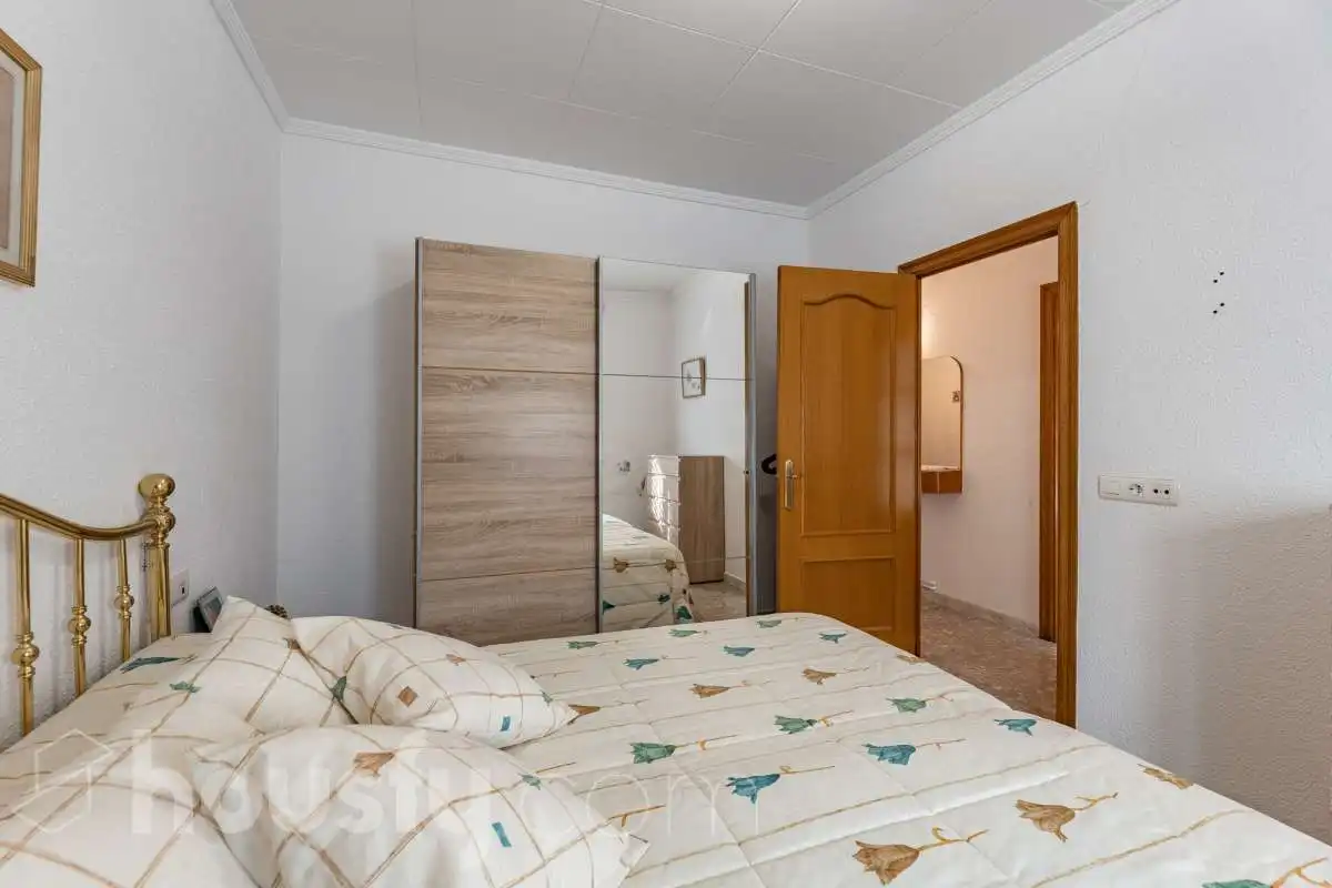 Habitación de Casa o chalet en venta en Sabadell con Calefacción, Terraza y Trastero