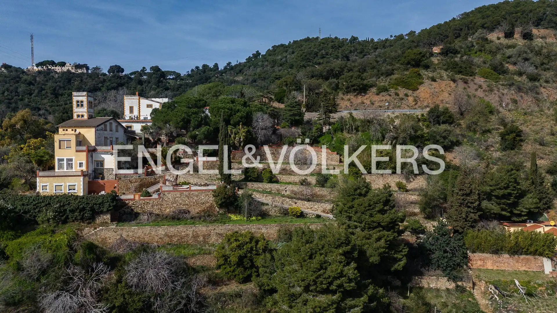 Country house zum Verkauf in Barcelona mit Heizung, Parkett und Terrasse