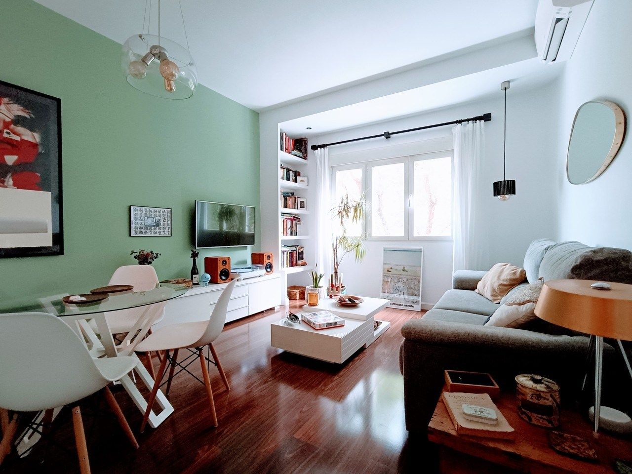 Living room of Flat to rent in  Madrid Capital  with Air Conditioner, Terrace and Furnished
