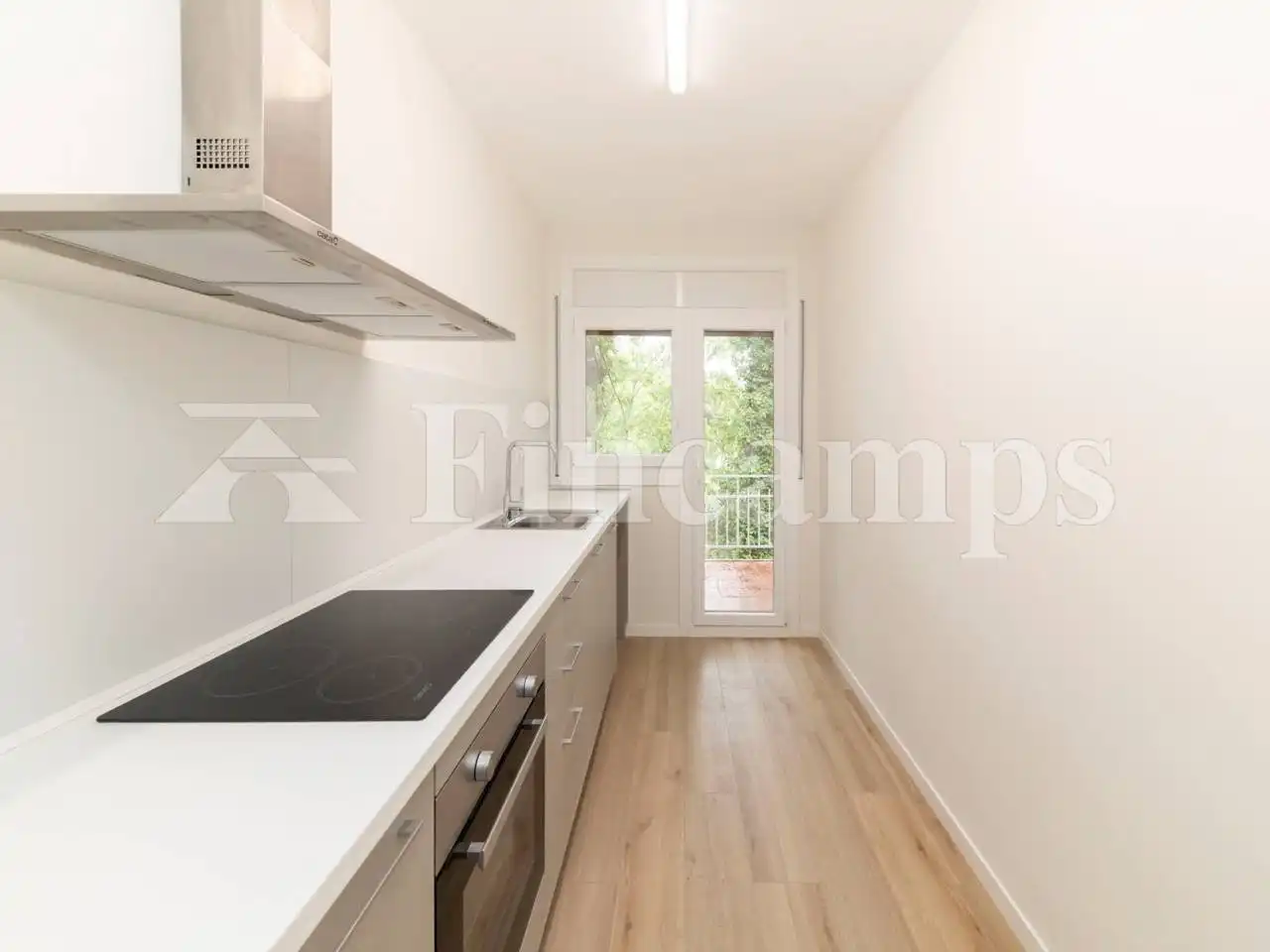 Cuina de Casa o xalet en venda en Castellar del Vallès amb Jardí privat, Parquet i Terrassa