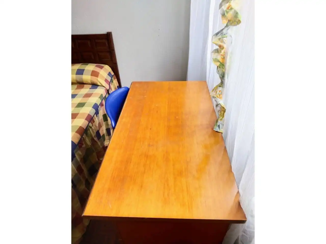 Bedroom of Flat for rent in Burgos  with Heating, Parquet flooring and Furnished
