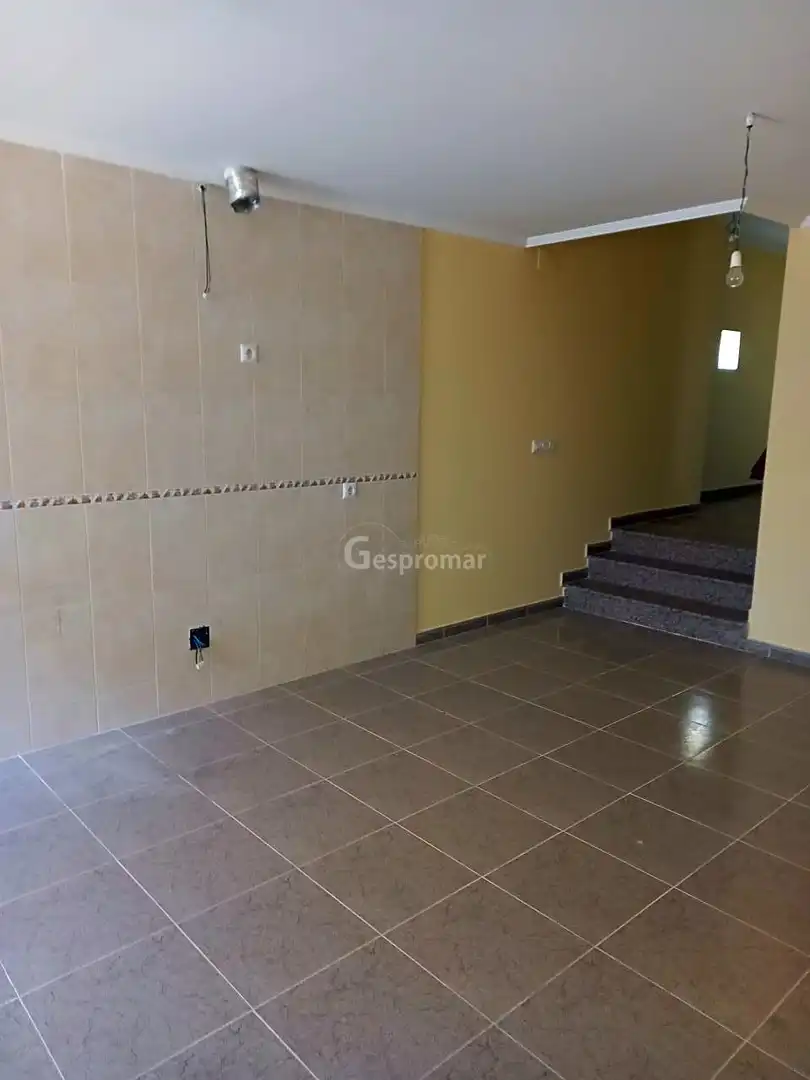Houses for sale in Castro Caldelas  with Private garden, Parquet flooring and Terrace