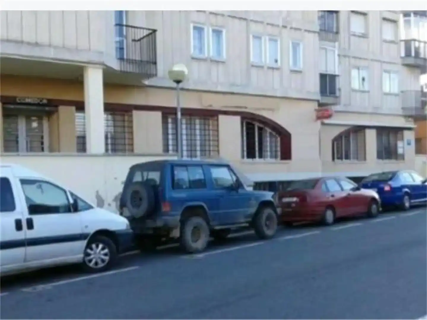 Aparcament de Local de lloguer en  Logroño