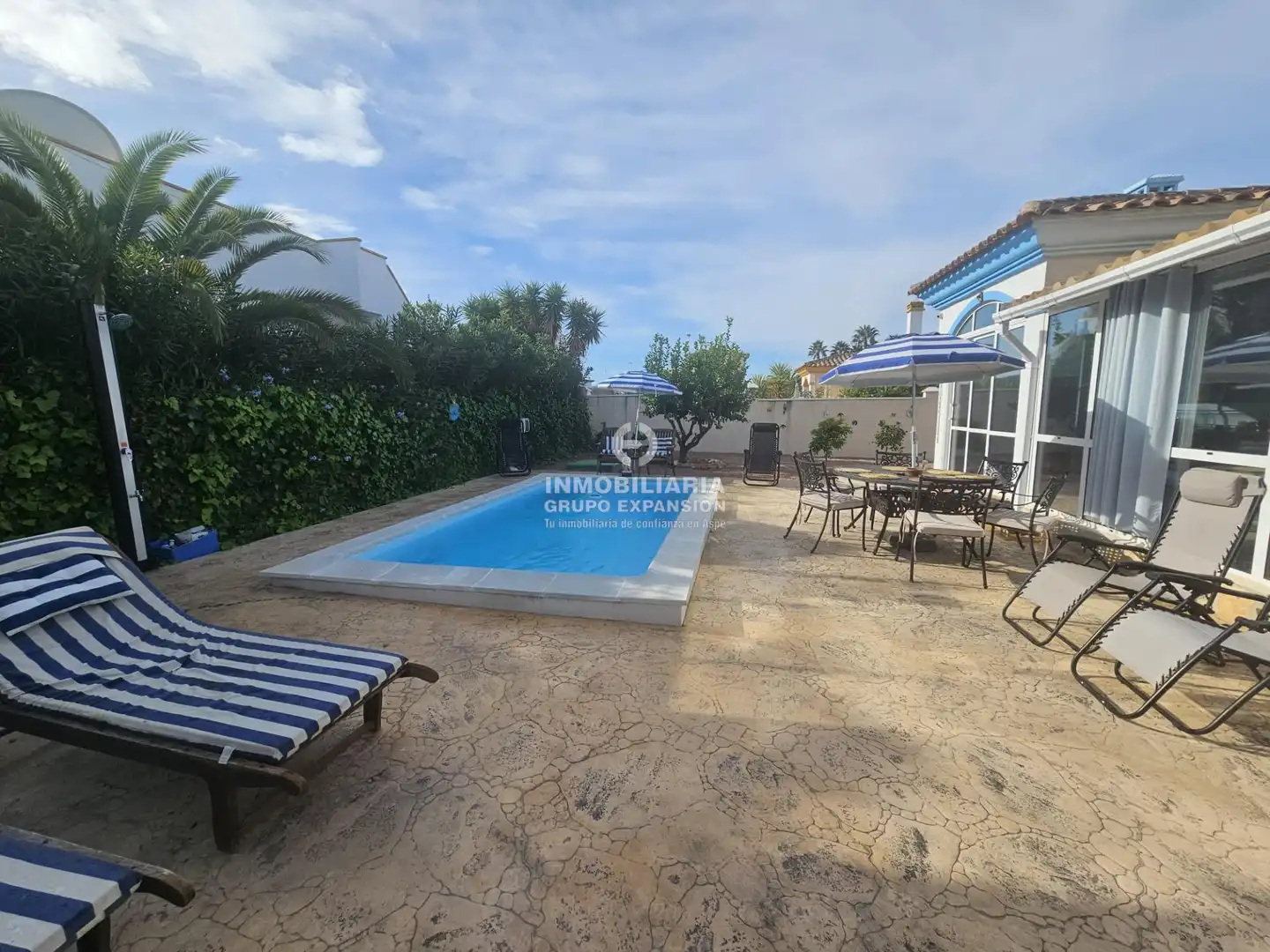 Vista exterior de Casa o chalet en venta en Hondón de las Nieves / El Fondó de les Neus con Aire acondicionado, Calefacción y Jardín privado