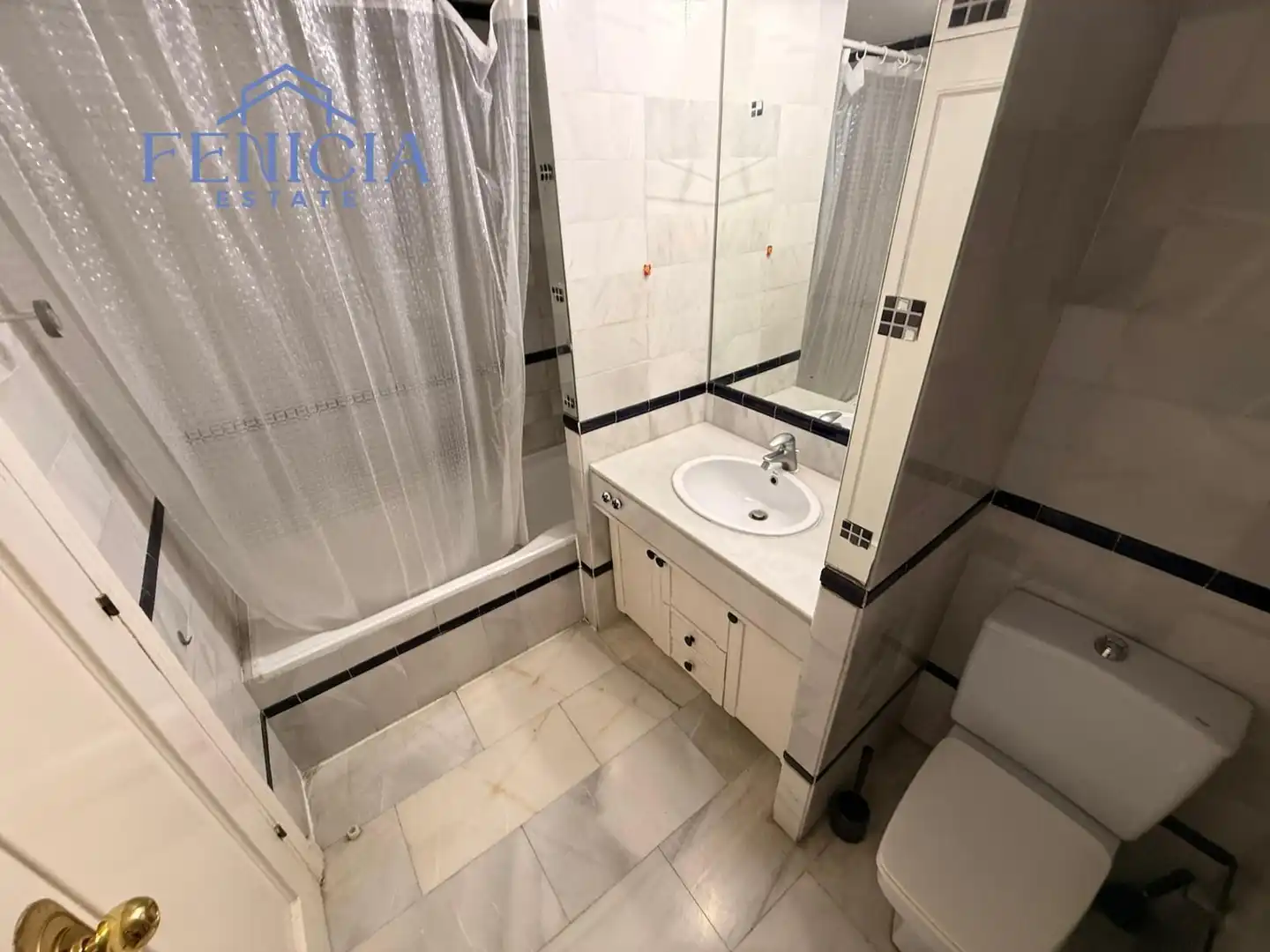 Bathroom of Flat for sale in Almuñécar  with Terrace