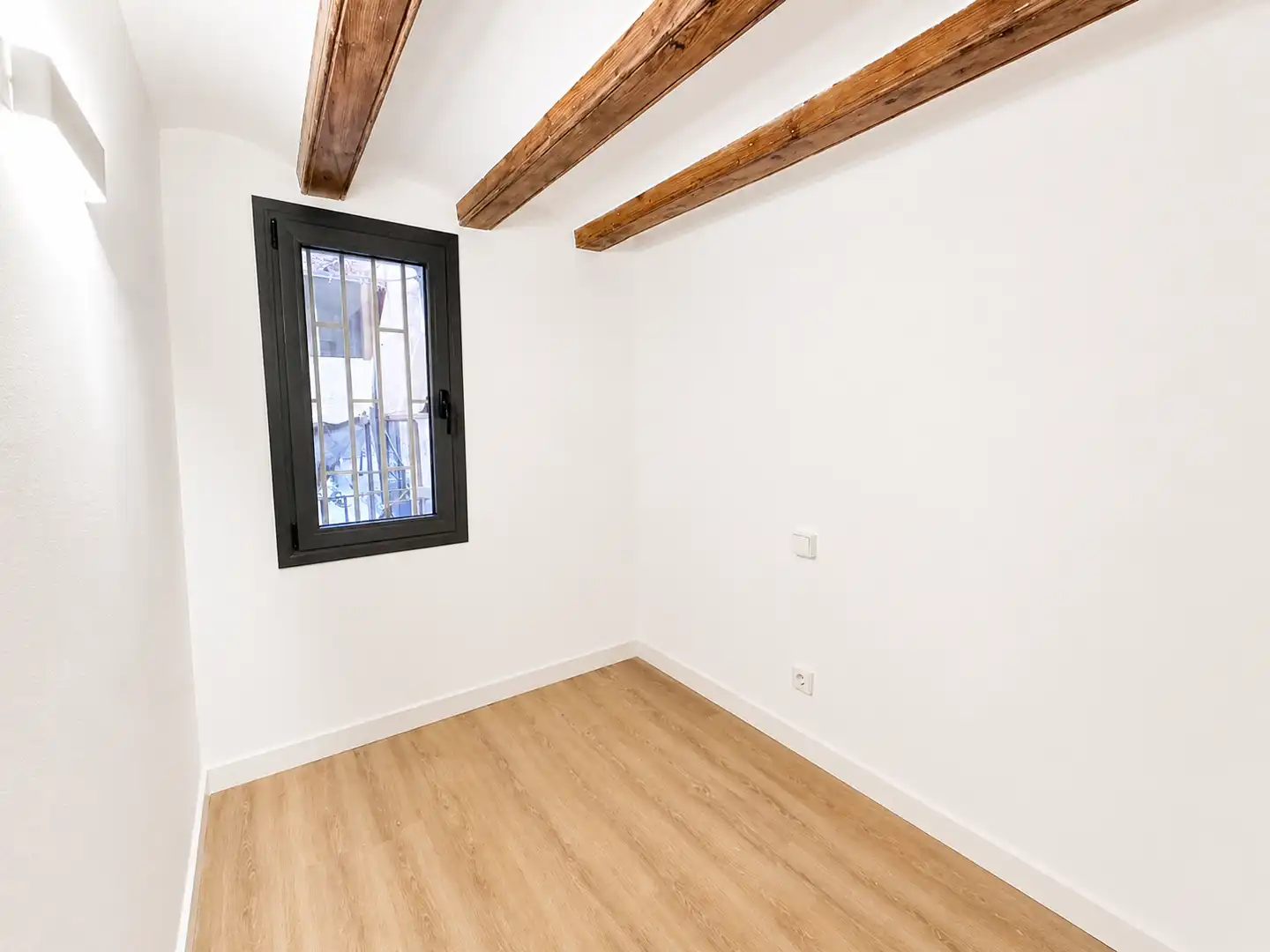 Flat for sale in Carrer de Sant Vicenç, El Raval, Ciutat Vella, Barcelona Capital