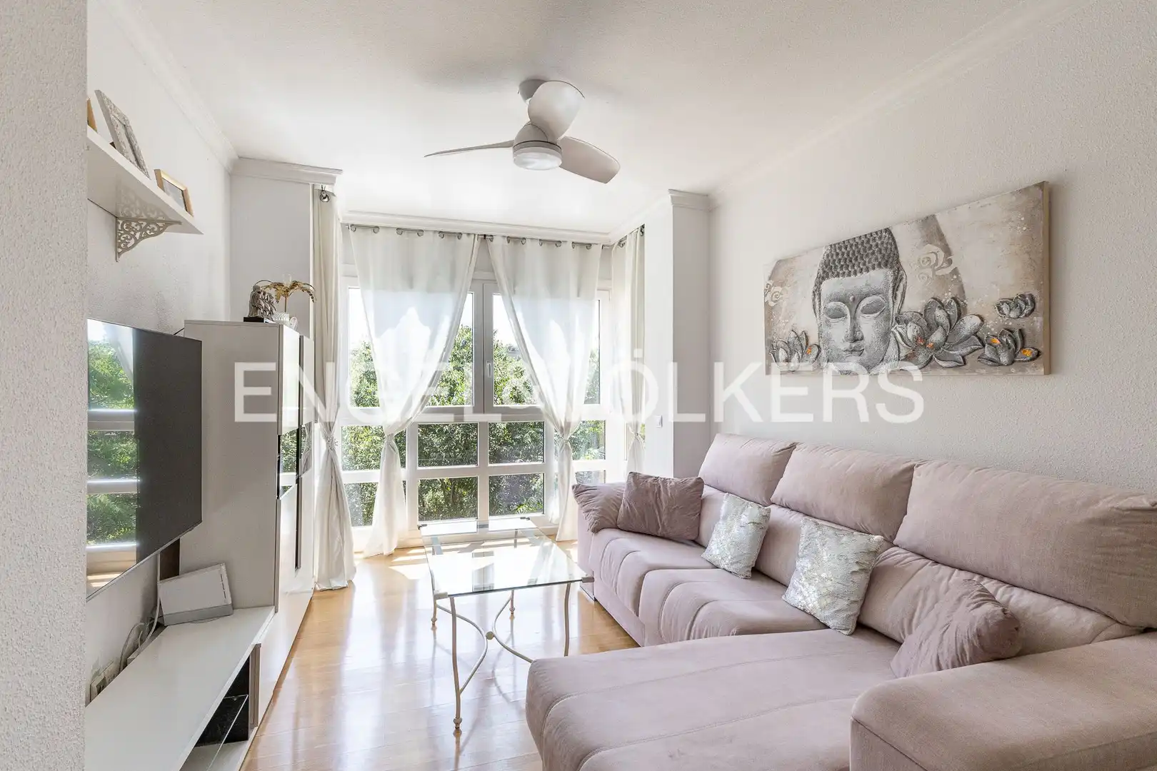 Vista exterior de Piso en venta en Madrid con Aire acondicionado, Calefacción y Piscina
