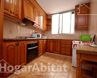 Cuina de Casa o xalet en venda en Castellón de la Plana / Castelló de la Plana amb Calefacció i Terrassa