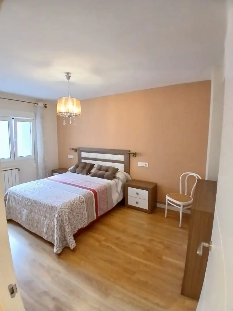Schlafzimmer von Wohnung zur Miete in Gijón  mit Heizung und Möbliert