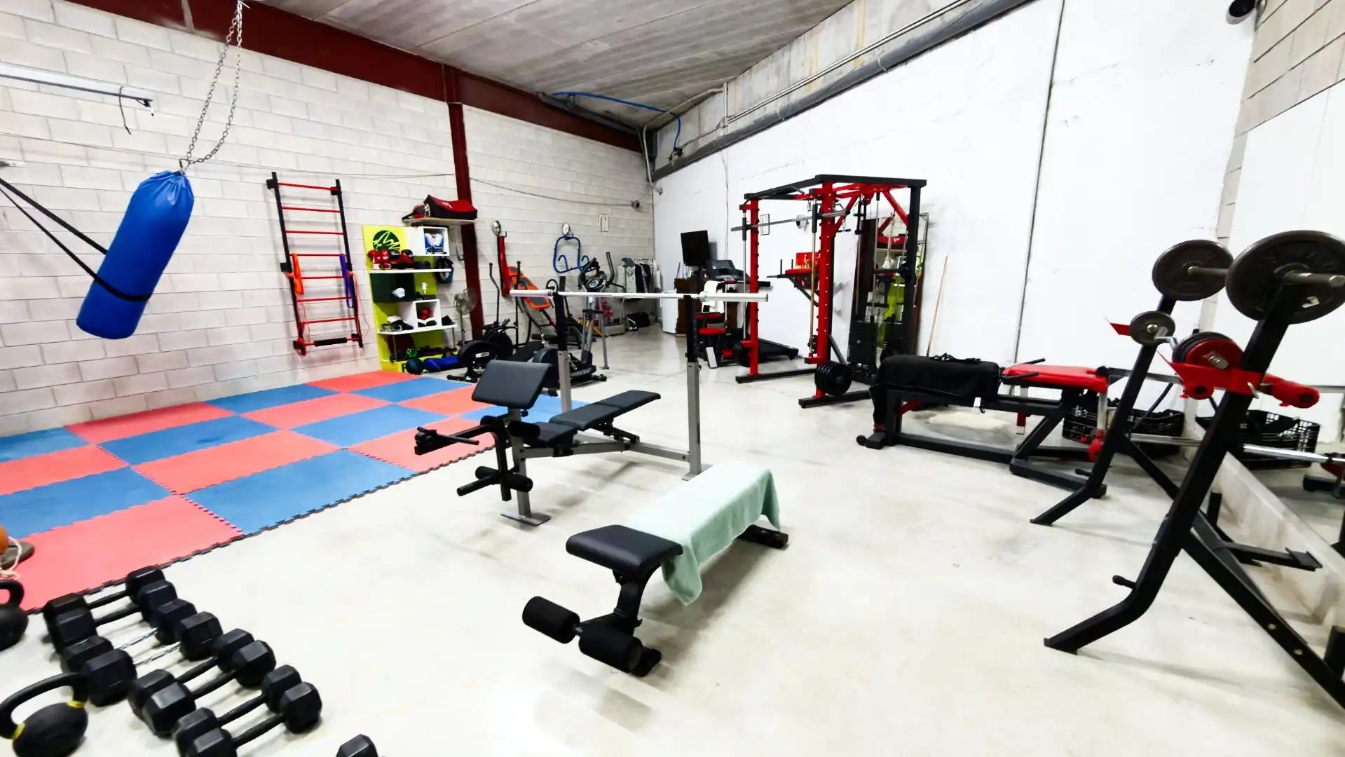 Industrial buildings for sale in Benidorm