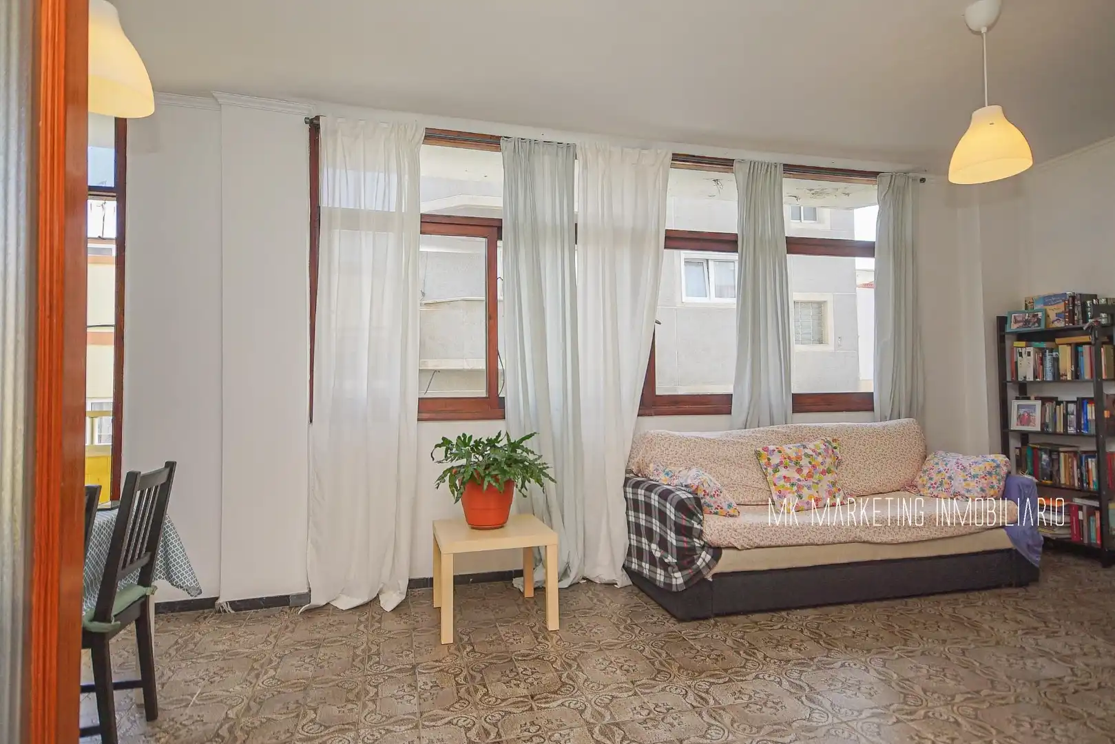 Sala d'estar de Casa adosada en venda en Las Palmas de Gran Canaria amb Terrassa