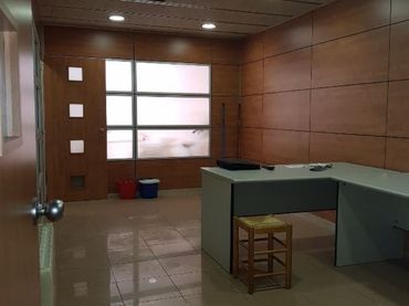 Locale commerciale in vendita a Centre - Sant Oleguer